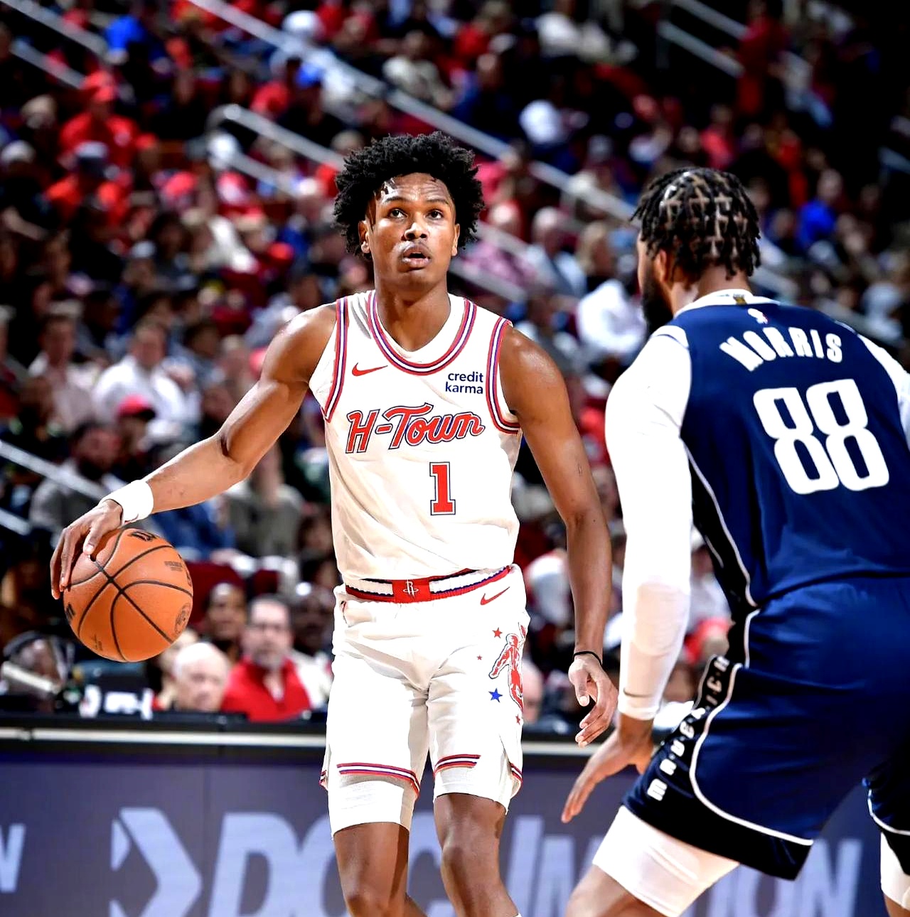 休斯敦火箭迎国王杯关键赛，赛后状态回暖，赛场秩序良好，更衣室氛围转暖(休斯敦火箭全美直播)-LCK押注平台