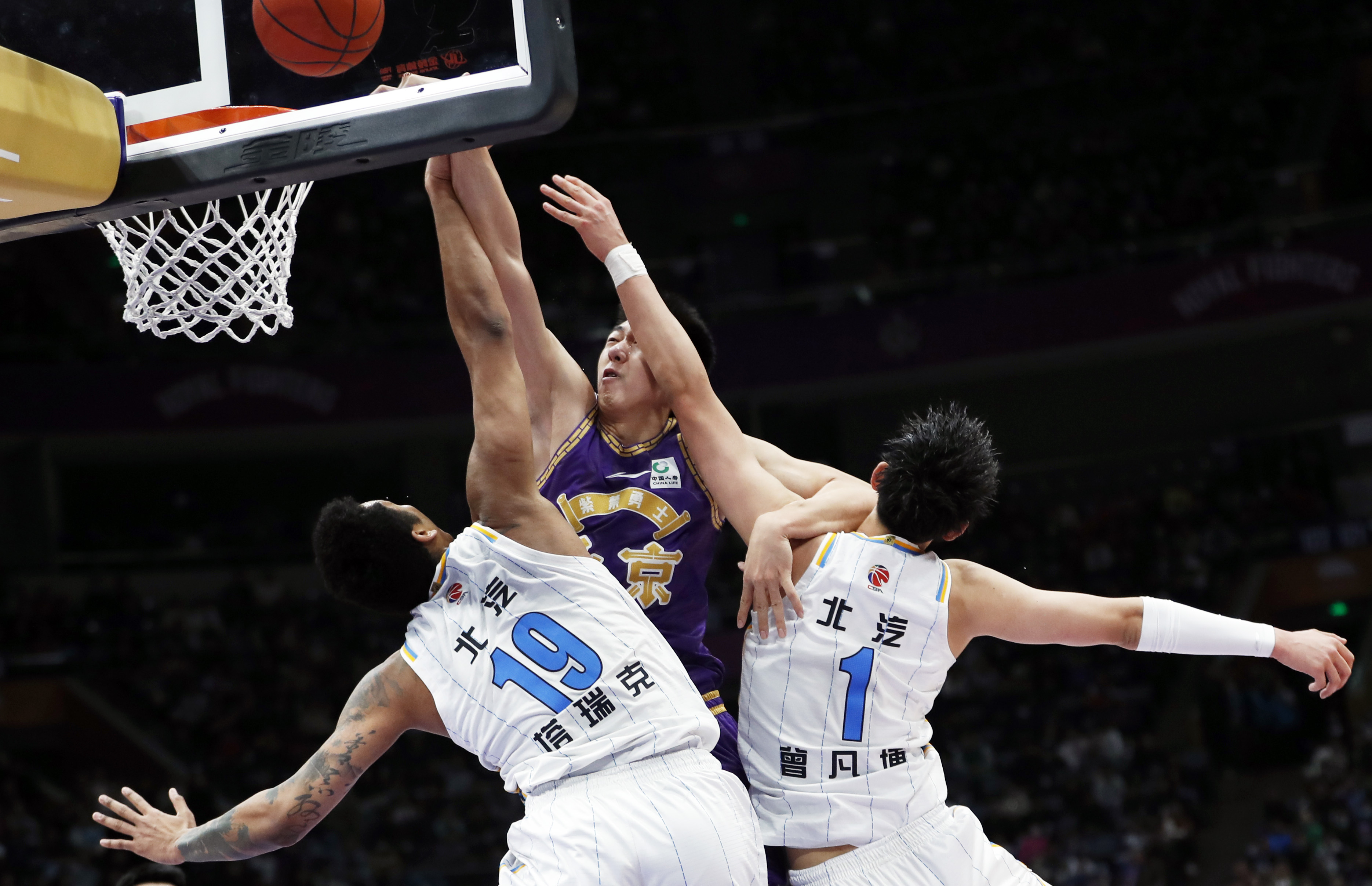 里程碑夜山东男篮内部沟通，法甲今晨刷纪录，气氛紧张，心理建设被强调的简单介绍-LCK赛事下注